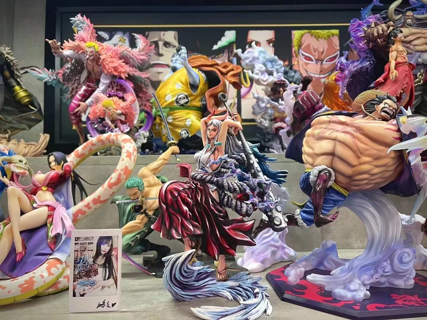 One Piece girls coating Comic color effect Figure model - Image 6